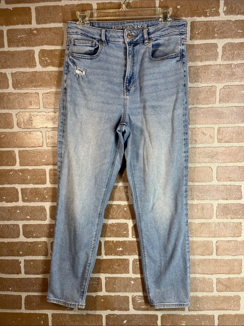 American Eagle Mom Jeans Size 10 Medium Wash High Rise 27 Inch Inseam